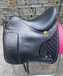 Cordis Lavida black 17.5 dressage saddle
