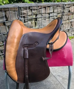 Signum Lotus 18.5″ Chocolate/Natural Baroque Saddle