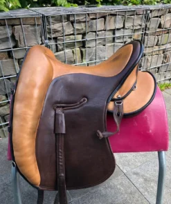 Signum Lotus 18.5″ Chocolate/Natural Baroque Saddle