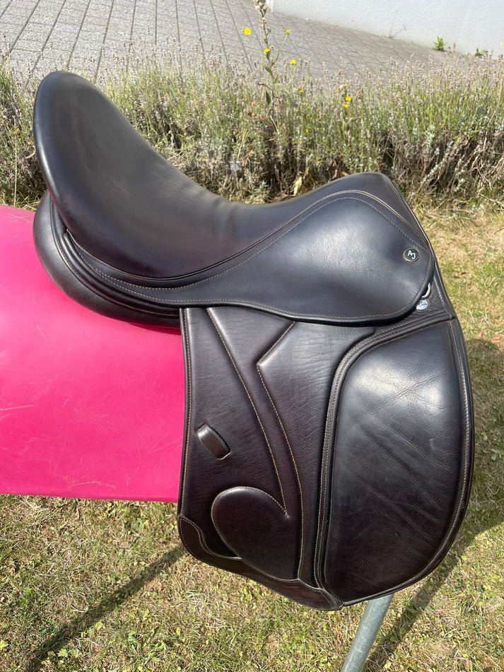 Anke Just by Harry Dabbs