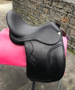 Jorge Canaves One 17 schwarz Dressursattel