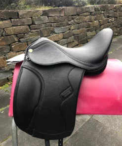Jorge Canaves One 17 schwarz Dressursattel