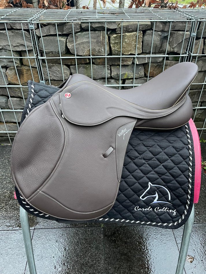 Kieffer Passion Four S 2 – 18 braun Springsattel